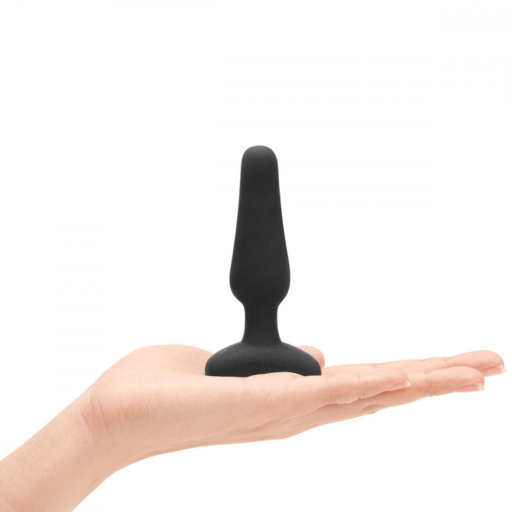 B-Vibe Novice Plug - Black on white background. Available at SugarX in Sex Toys in the Butt Plug collection.